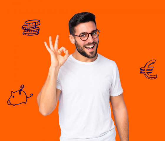 Un chef d'entreprise heureux de découvrir les tarifs d'expert-comptable de Full Bizz